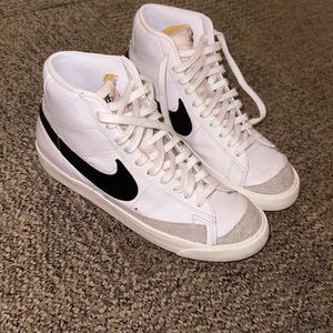 Women’s Nike Blazer Mid ‘77